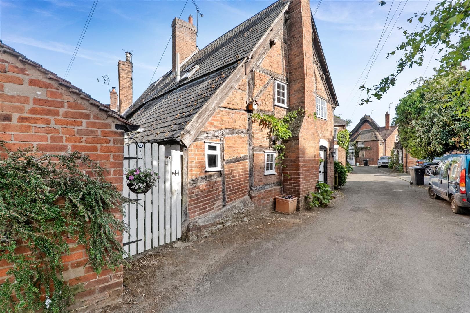 10 Church Walk, Wellesbourne, Warwickshire, CV35 9QT