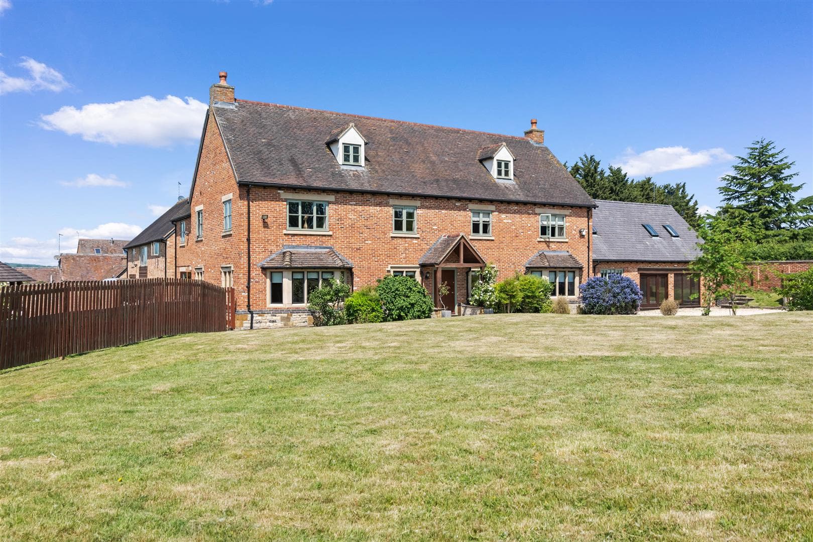 Evesham Road, Dodwell, Stratford-upon-Avon, CV37 9SY