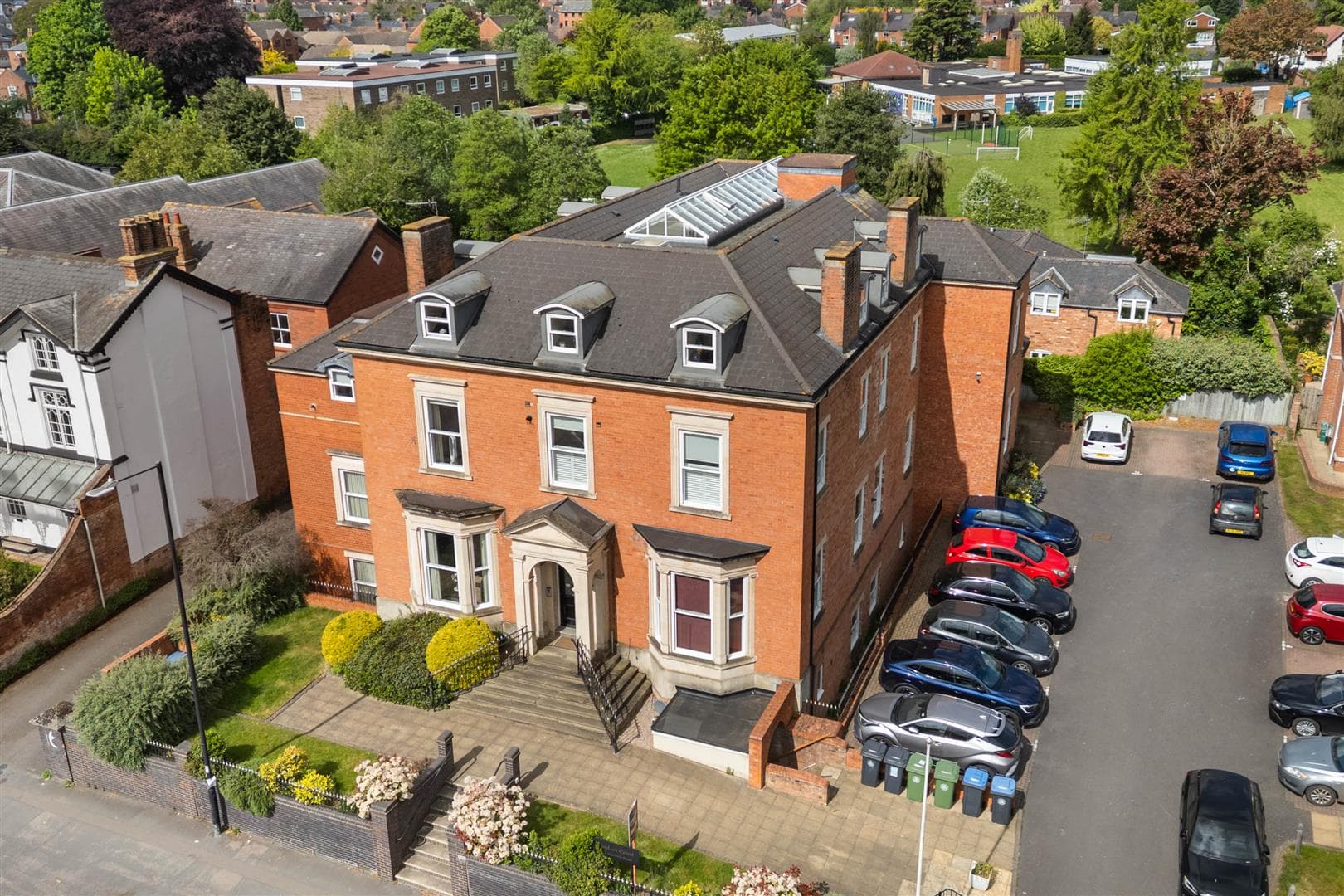 Warwick Road, Stratford-Upon-Avon, CV37 6YW