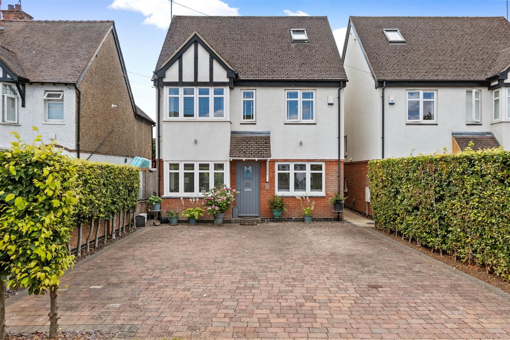 Loxley Road, Stratford-Upon-Avon, Warwickshire, CV37 7DP