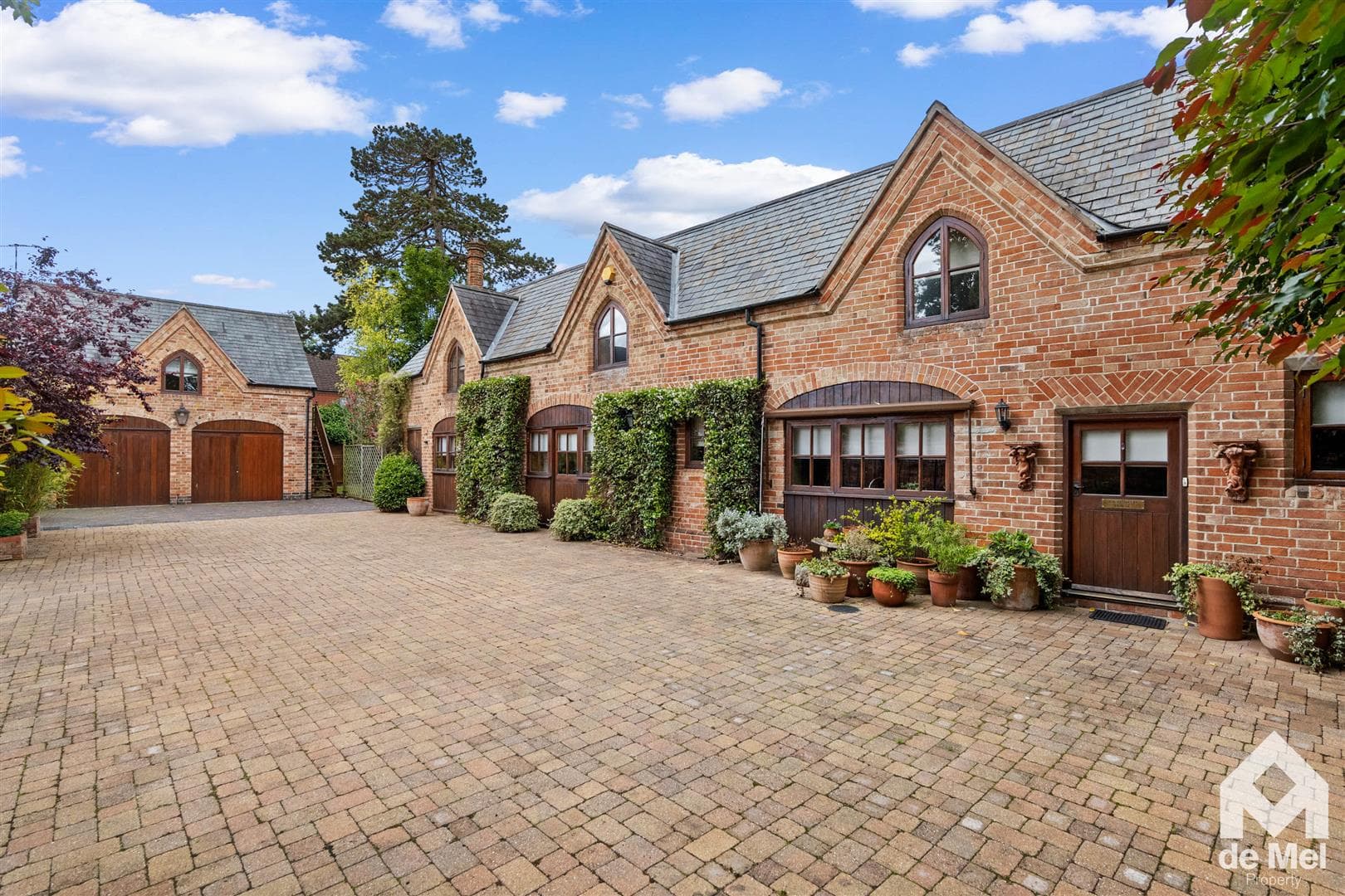 The Avenue, Bishopton, Stratford-upon-Avon, Warwickshire, CV37 0RH