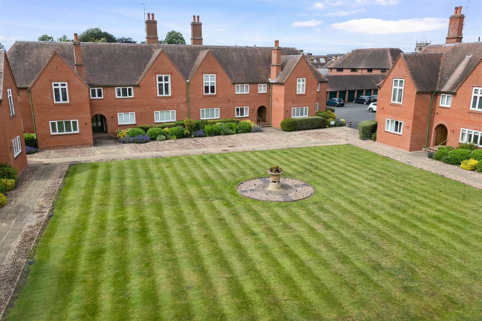Southern Lane, Stratford-Upon-Avon, CV37 6BH