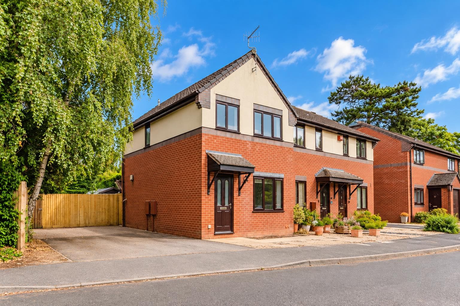 Chepstow Close, Stratford-Upon-Avon, CV37 9JF