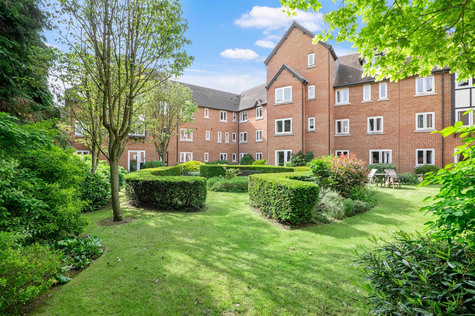 Samuelson Court Banbury 1 bed flat for sale in Swan Court, Banbury Road, Stratford-Upon-Avon ...